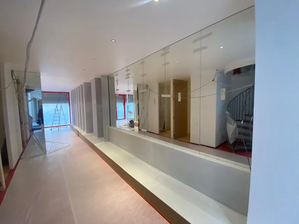 Bientôt la fin du chantier de rénovation d'une boutique à Paris 10ème